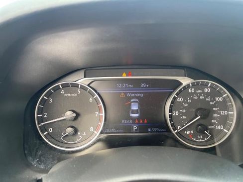 Used 2025 Nissan Altima 2.5 SV image 11