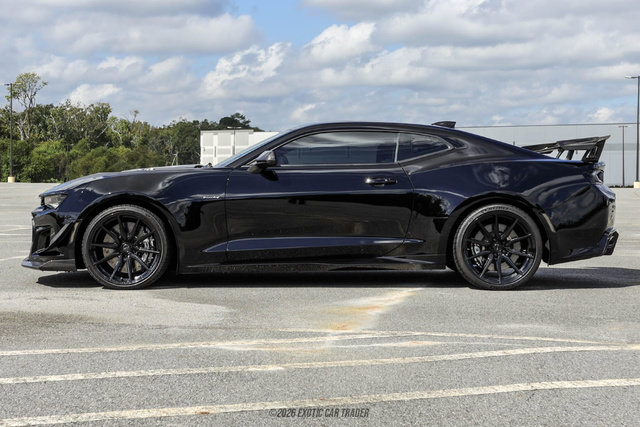 Used 2017 Chevrolet Camaro ZL1 RWD image 3