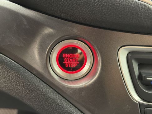 Used 2023 Honda Passport EX-L image 16