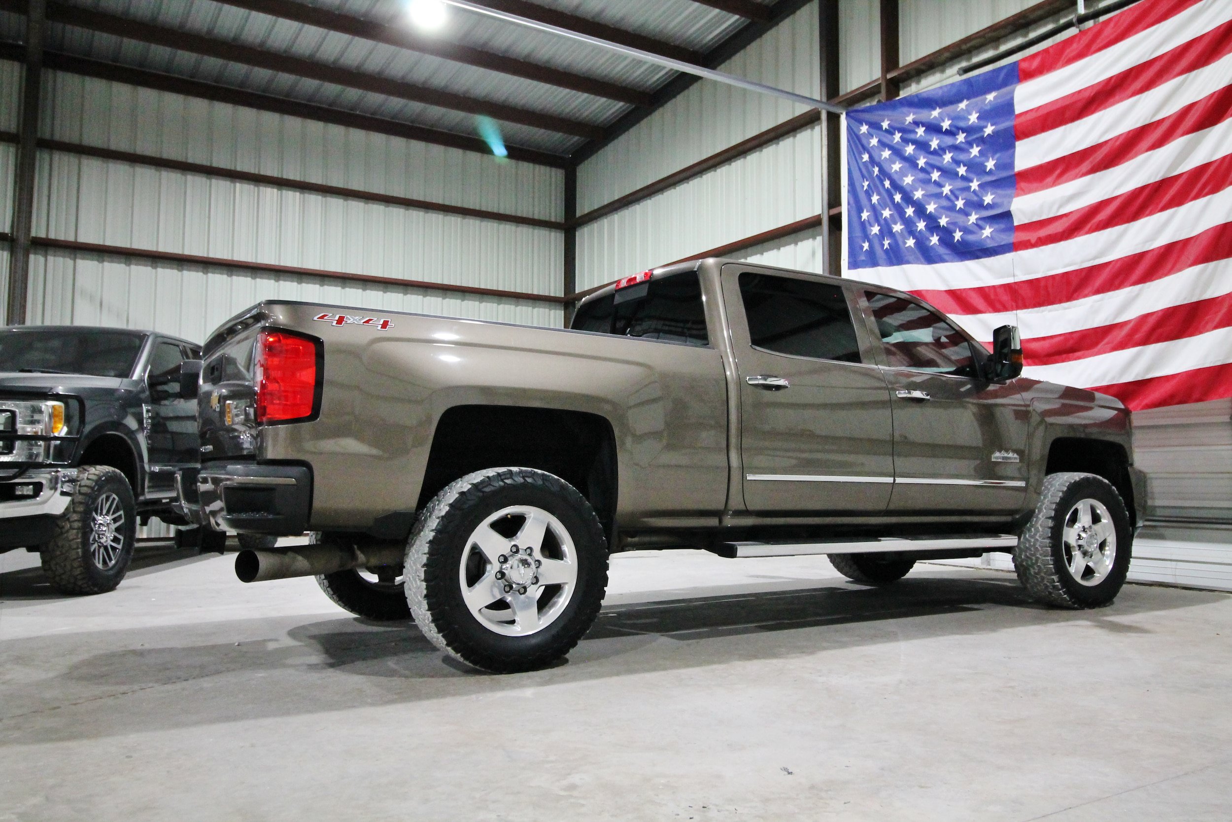 Used 2015 Chevrolet Silverado 2500 High Country w/ Duramax Plus Package AWD/4WD image 13