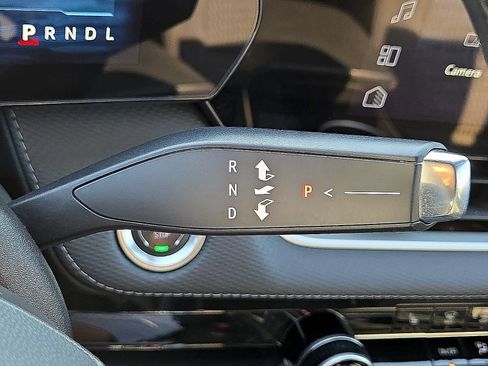 Used 2025 Chevrolet Equinox LT FWD image 30
