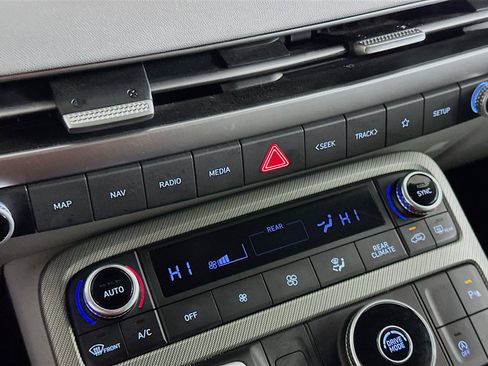 Used 2025 Hyundai Palisade SEL image 23