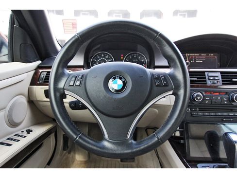 Used 2012 BMW 328i Convertible RWD image 18