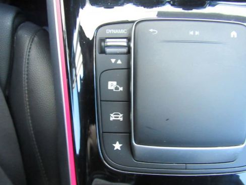 Used 2022 Mercedes-Benz EQB 300 4MATIC w/ Exclusive Package image 47