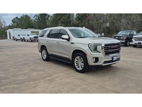 Used 2021 GMC Yukon SLT w/ SLT Premium Package image 2