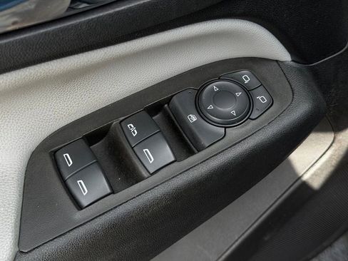 Used 2024 Chevrolet Equinox LS w/ Midnight Edition image 17