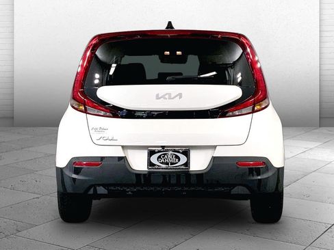 Used 2022 Kia Soul LX w/ Technology Package FWD image 3