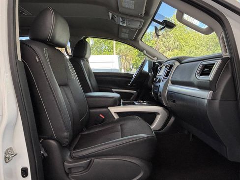 Used 2016 Nissan Titan PRO-4X AWD/4WD image 33