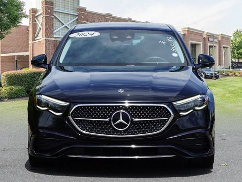 Certified 2024 Mercedes-Benz E 350 4MATIC Sedan image 2