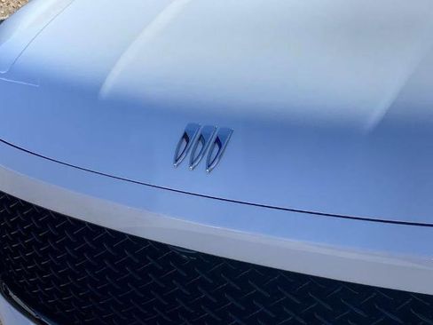 Used 2025 Buick Enclave Sport Touring w/ Super Cruise Package image 28