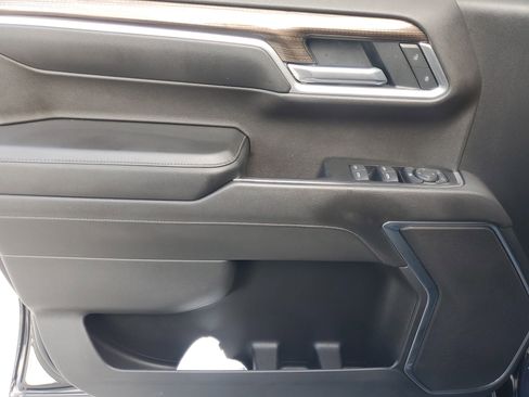 Used 2022 Chevrolet Silverado 1500 RST image 17