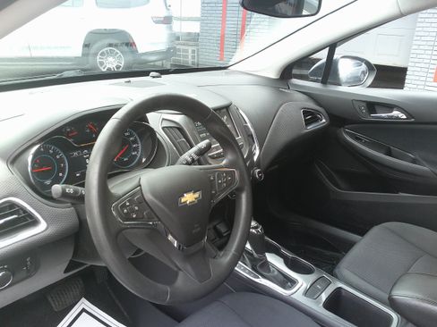 Used 2016 Chevrolet Cruze LT FWD image 18