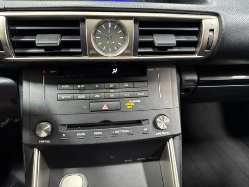 Used 2015 Lexus IS 250 RWD image 20