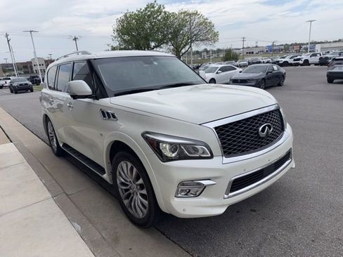 Used 2017 INFINITI QX80 4WD w/ Driver Assistance Package image 2