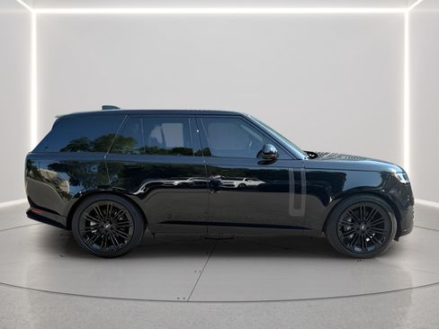 Certified 2025 Land Rover Range Rover SE AWD/4WD image 6