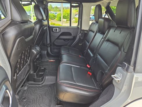 Used 2018 Jeep Wrangler Unlimited Rubicon AWD/4WD image 14