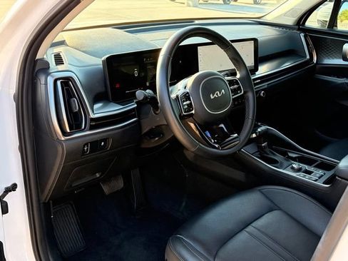 Used 2025 Kia Sorento S w/ Panoramic Sunroof Package FWD image 12