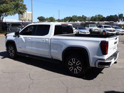Used 2024 GMC Sierra 1500 AT4 w/ AT4 Premium Package AWD/4WD image 8