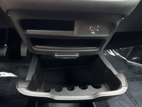 New 2026 Chrysler Pacifica Select FWD image 18