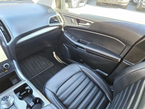 Used 2022 Ford Edge SEL w/ Convenience Package image 15
