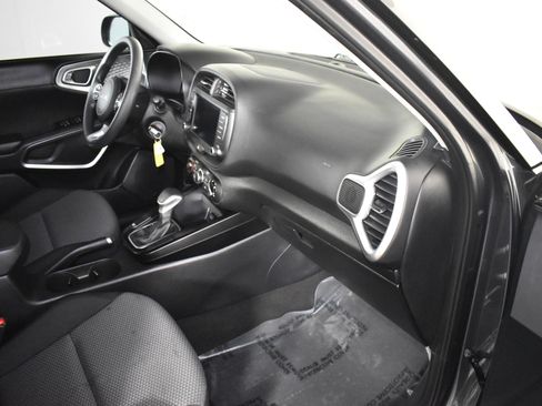 Used 2023 Kia Soul LX w/ Option Group 015 image 42