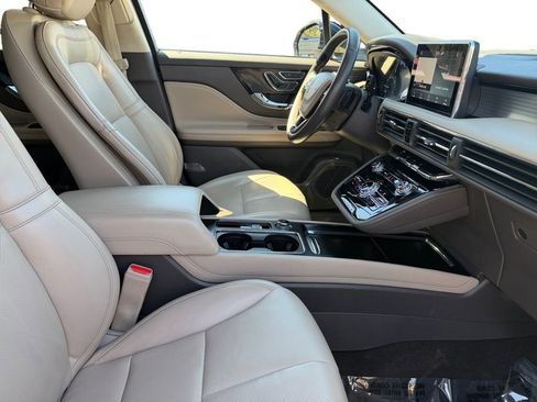 Used 2020 Lincoln Corsair AWD w/ Equipment Group 101A image 15