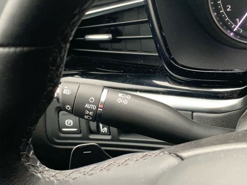 Certified 2025 Cadillac XT6 Premium Luxury image 19