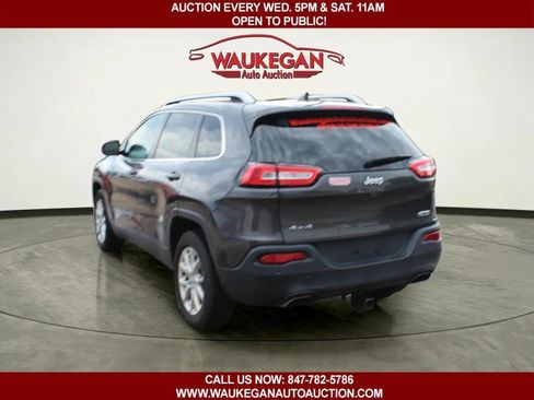 Used 2016 Jeep Cherokee Latitude w/ Comfort/Convenience Group AWD/4WD image 4