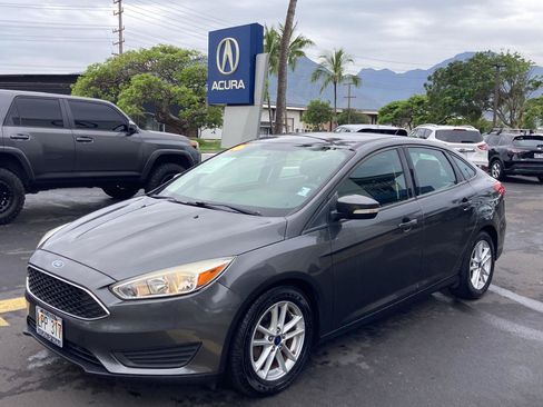 Used 2016 Ford Focus SE FWD image 1