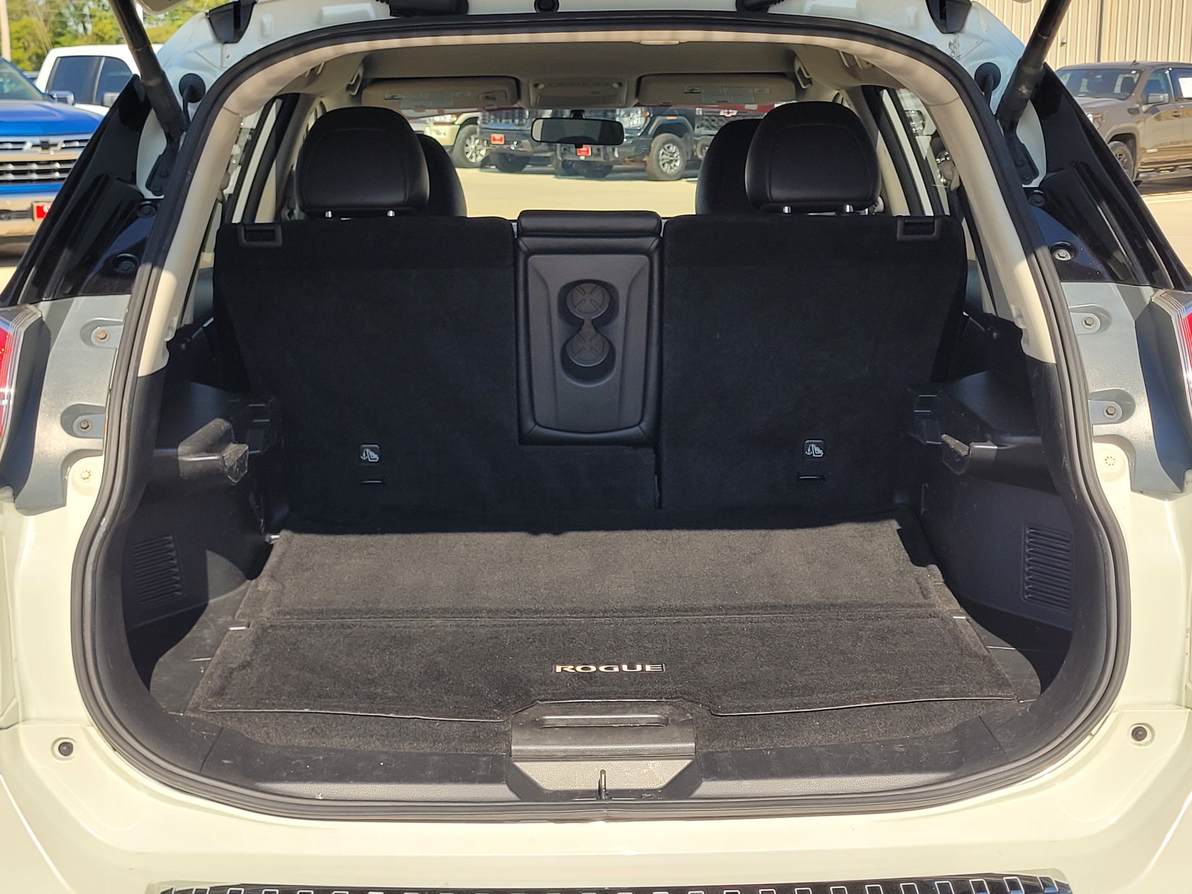 Used 2016 Nissan Rogue SL AWD/4WD image 9