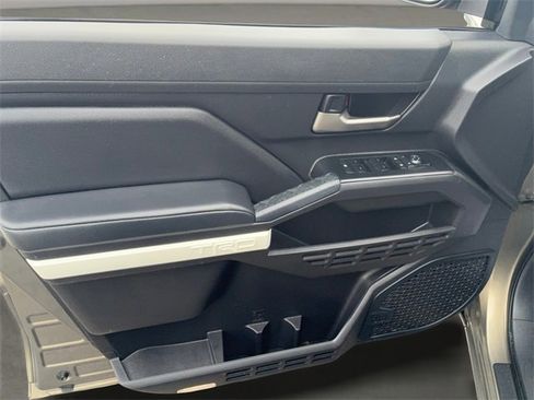 Used 2024 Toyota Tacoma TRD Off-Road w/ TRD Off Road Upgrade Package image 11