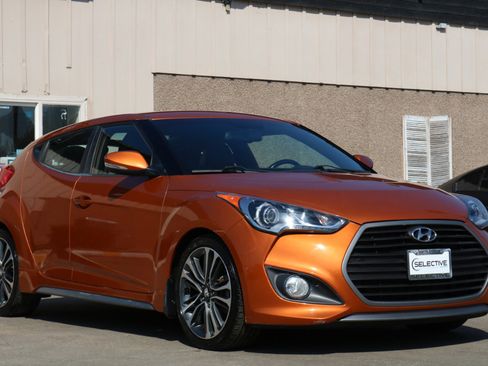 Used 2016 Hyundai Veloster Turbo image 4