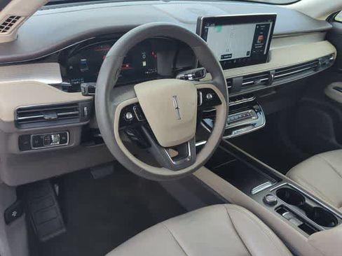 Used 2023 Lincoln Corsair FWD image 9