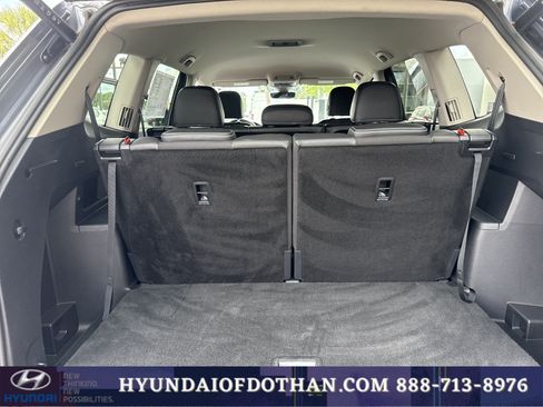Used 2025 Volkswagen Atlas SE AWD/4WD image 13
