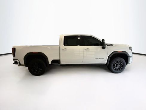 Used 2024 GMC Sierra 3500 AT4 w/ AT4 Premium Plus Package AWD/4WD image 8