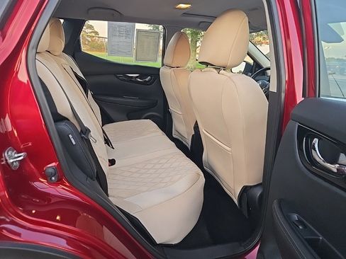 Used 2021 Nissan Rogue Sport SL w/ Premium Package image 15