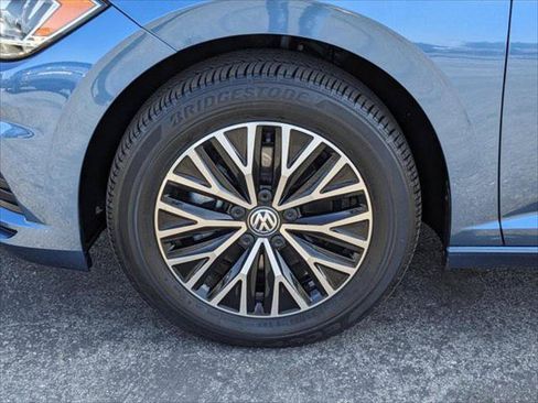 Used 2021 Volkswagen Jetta SE FWD image 9