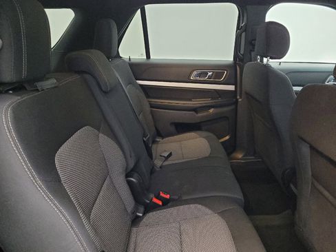 Used 2016 Ford Explorer XLT w/ Equipment Group 201A AWD/4WD image 19