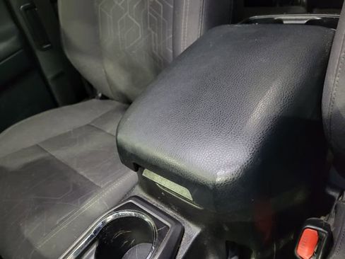 Used 2016 Toyota Tacoma TRD Sport w/ Towing Package image 29