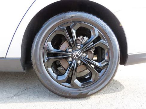 Certified 2025 Honda Accord SE image 8