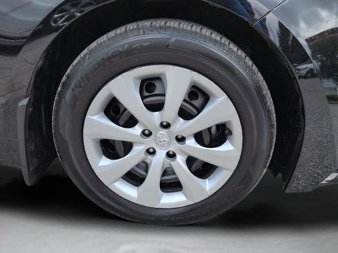 Used 2025 Toyota Corolla LE FWD image 12