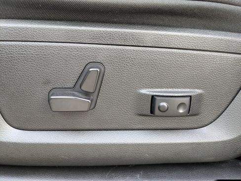 Used 2024 RAM 3500 Laramie image 20