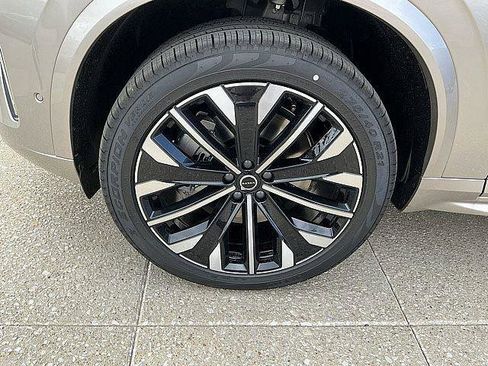 New 2026 Volvo XC90 T8 Ultra w/ Lounge Package AWD/4WD image 12