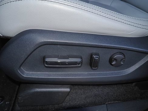 Used 2024 Honda Pilot Touring image 28