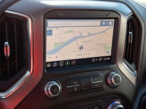Used 2022 GMC Sierra 2500 Denali AWD/4WD image 4
