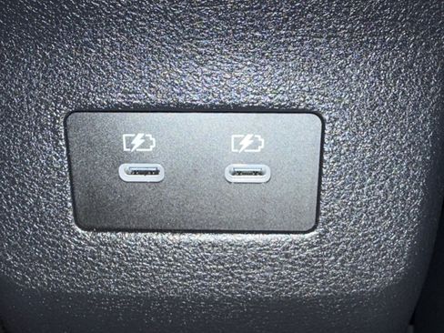 Used 2026 Nissan Kicks SR FWD image 30