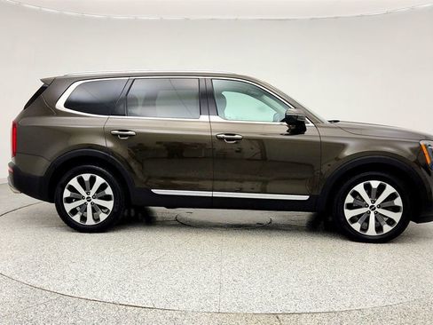 Used 2022 Kia Telluride S AWD/4WD image 4