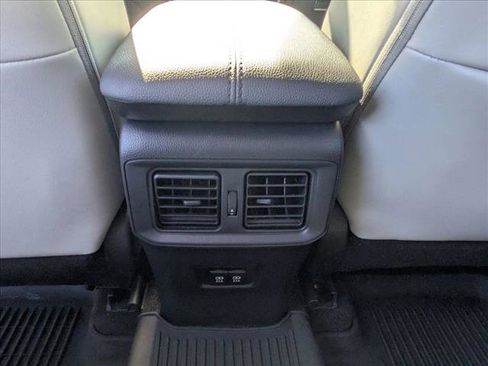 Used 2021 Toyota RAV4 XLE Premium image 15