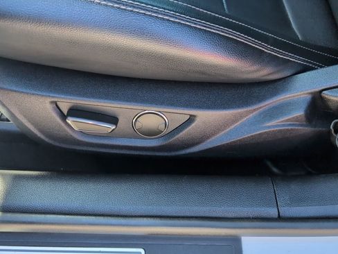 Used 2019 Ford Mustang GT Premium image 9