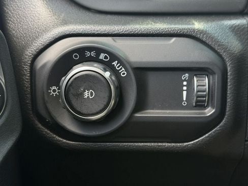 Used 2023 Jeep Wrangler Unlimited Sahara AWD/4WD image 22